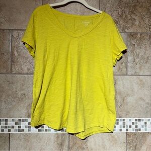 Eileen Fisher Women's Yellow V-Neck Short Sleeve Tee Size M Casual Relaxed Fit